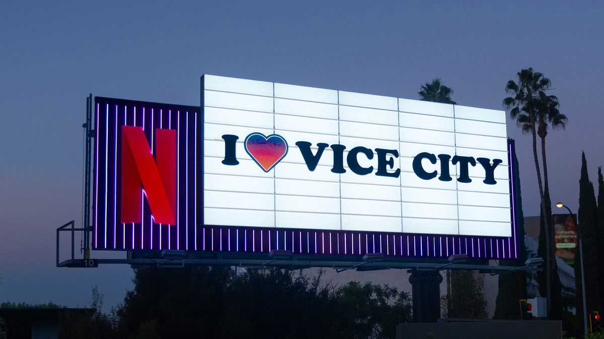 charlieINTEL's tweet photo. Netflix has a new billboard in LA promoting the Grand Theft Auto VI Extended Look 

Premieres Aug 27 12pm PT / 3pm ET https://t.co/L4AnPTxaKy