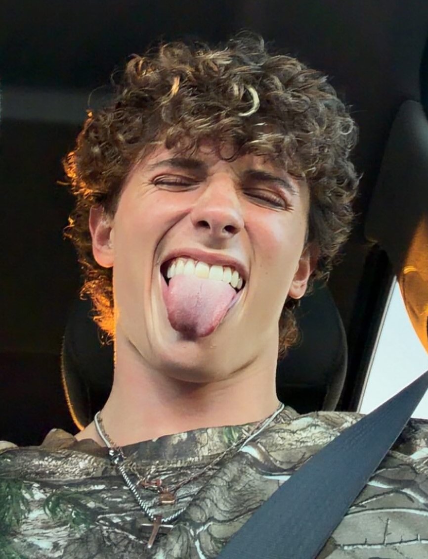 prettyboyfaces tweet picture