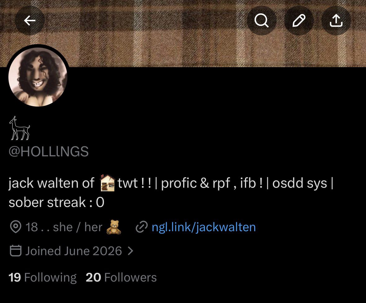 HOLLlNGS's tweet photo. Spot the difference 😳😳 https://t.co/SnEBxRIi3x