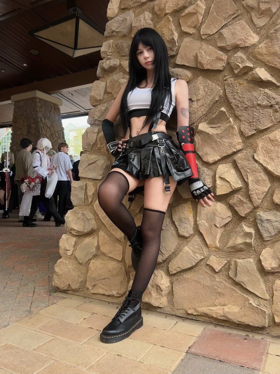 asukenny02's tweet photo. me as tifa https://t.co/PxqBuly6DM