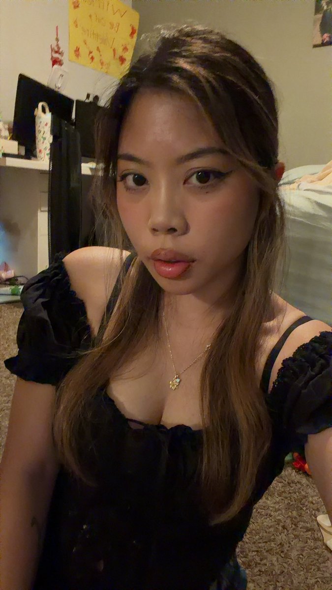 puckykat's tweet photo. Moments before I accidentally exposed myself to furry 🌽 https://t.co/F6K4eb3KHd