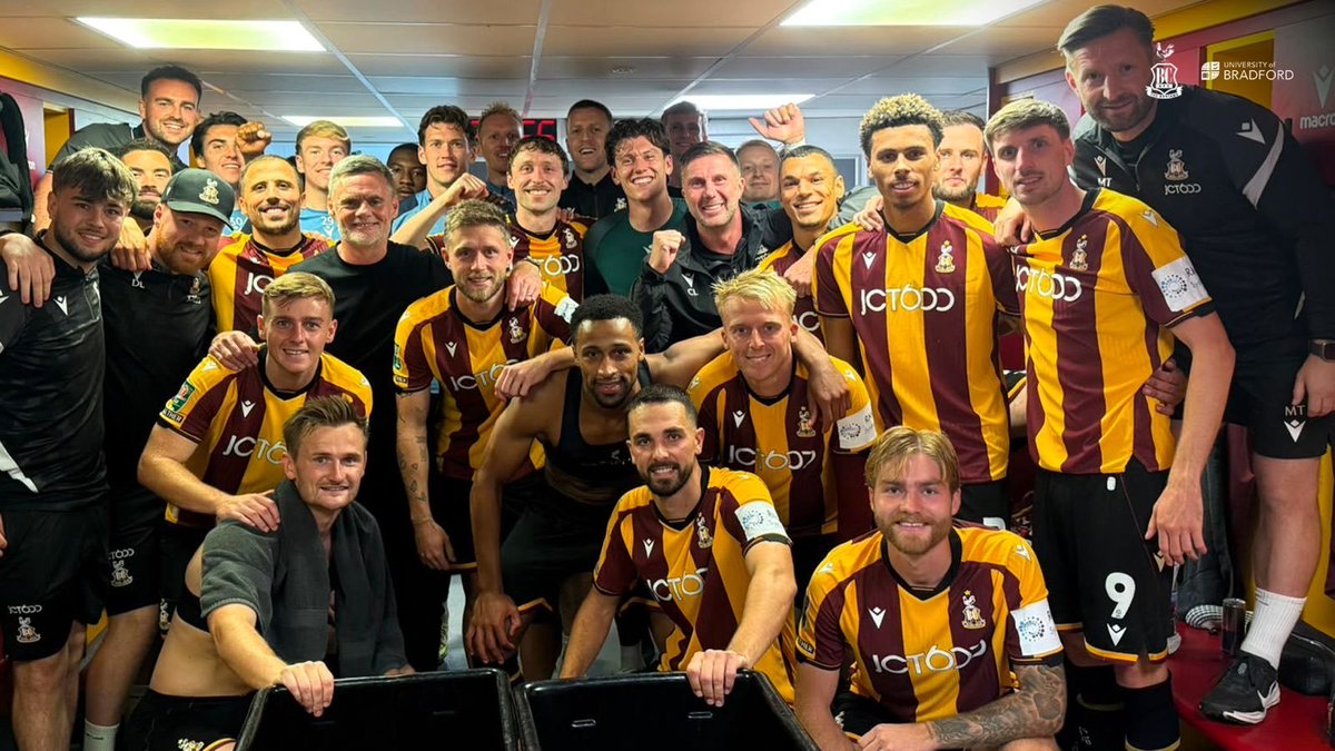 Sam_BCAFC_'s tweet photo. @BurnleyOfficial HAHAHAHHAHA YOUS ARE FUCKING SHITE https://t.co/qoQyEGmKIW