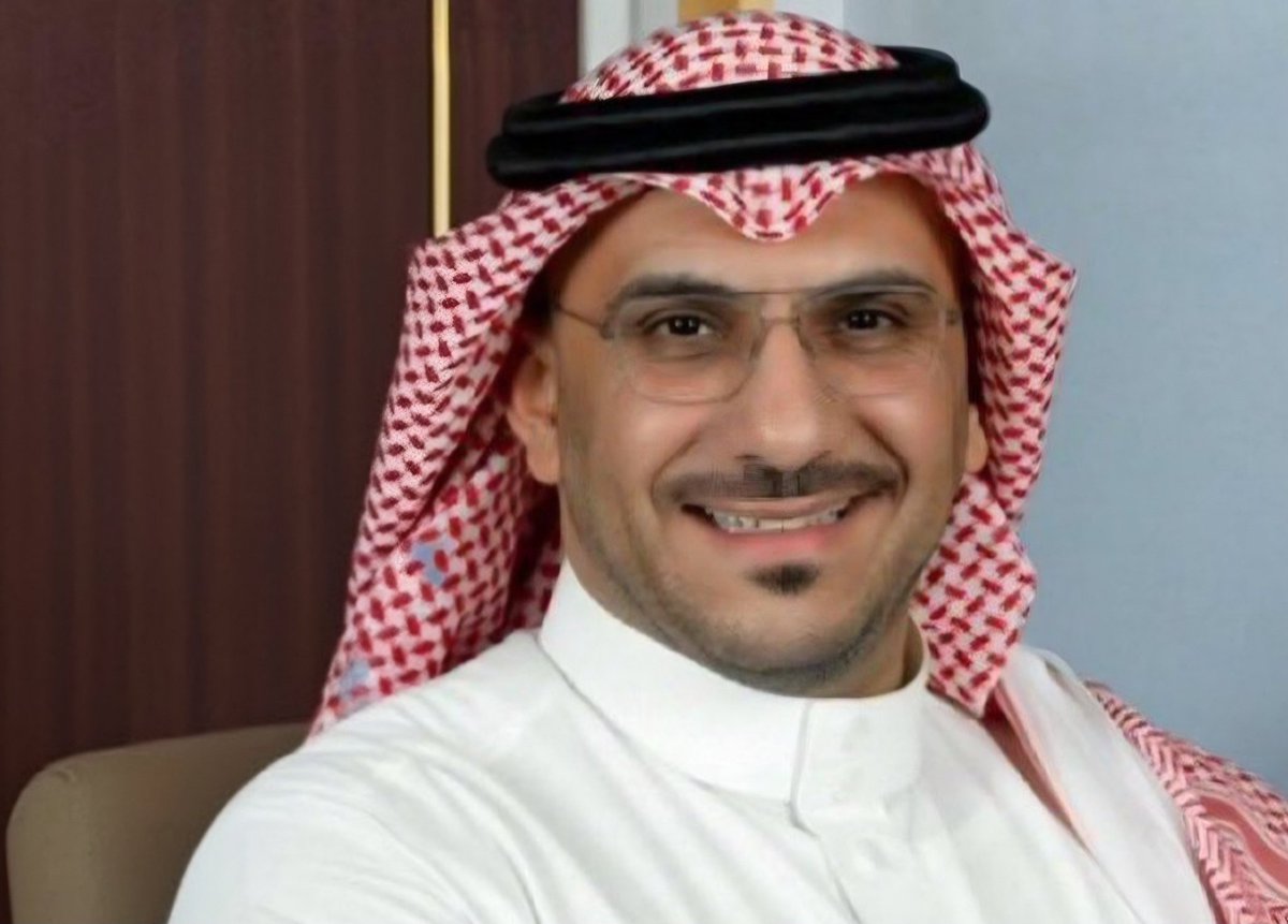 fai9l__511's tweet photo. هذا الشخص محمي من اعلاميين نصراويين بحجة انه نصراوي ..
على العموم سواء كان نصراوي او لا  ففشله  لاينكره احد 
#رحيل_سلطان_الشيخ_مطلب https://t.co/Hys7JNPu42