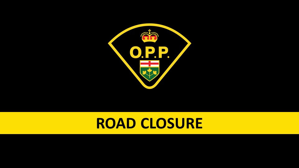 OPP_CR's tweet photo. ROAD CLOSURE (6:15 p.m.): The intersection of 11th Line and Robert Street in #Thornton in #Essa is closed due to a three-vehicle collision. Occupants are being assessed for injuries. Please avoid the area and use alternate routes. ^pia
~
FERMETURE DE ROUTE (18 h 15) : L'intersection de la 11e Ligne et de la rue Robert, à #Thornton, dans la région d'#Essa, est fermée en raison d'une collision impliquant trois véhicules. On vérifie actuellement si les occupants ont subi des blessures. Veuillez évitez le secteur et emprunter des itinéraires de rechange. ^pia
#NottawasagaOPP