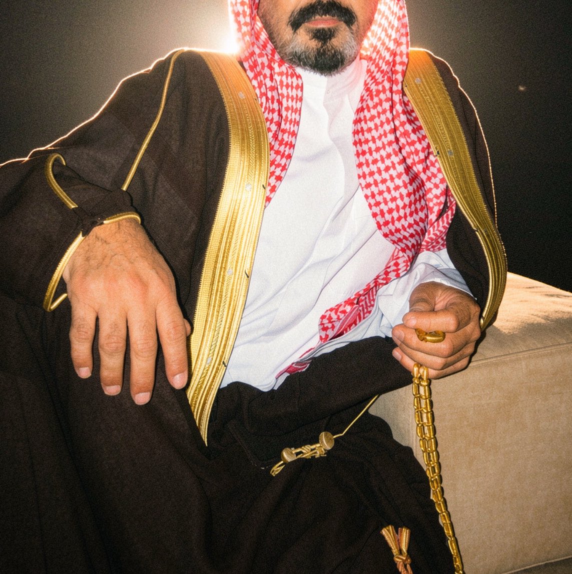 eli0oi's tweet photo. عساني لابكيتك من غلا ما أبكيك من فقدان
ولا أعيش الحياة اللي بدونك ما اتخيّلها 

أمانة.. لا أفقدك وينفتح لي للحزن بيبان 
و أنا بيبان حزني ماحدٍ غيرك يقفّلها 

ولا غيرك يداريني ويعرف راضي أو زعلان
ويمسح دمعتي ويلعن ثوى من هو ينزّلها 

           ❣️❣️❣️❣️❣️❣️❣️ https://t.co/1eoPhbO5ox