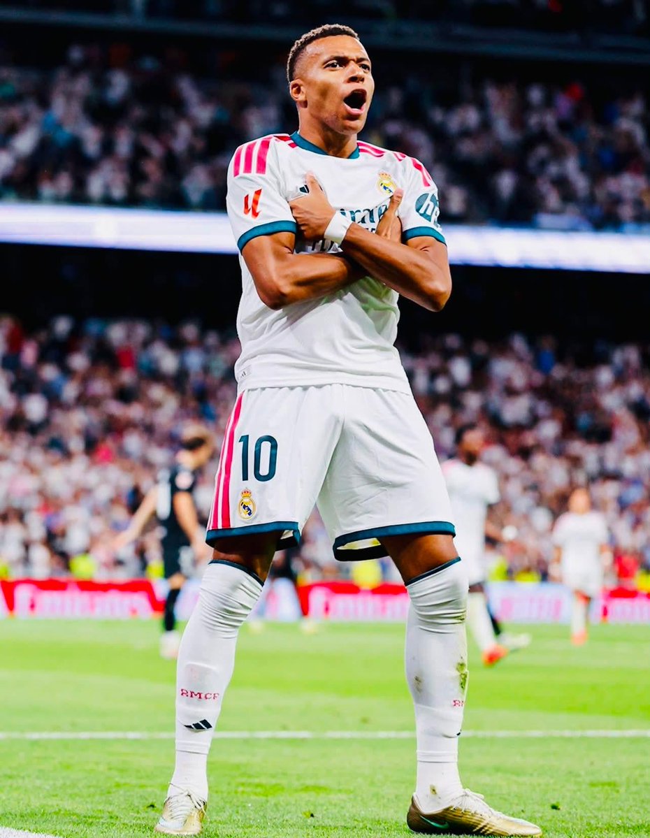 geereigns's tweet photo. His name is Mbappé 🫡🙌
A Machine goooooal⚽️ https://t.co/UzP2zlCNai
