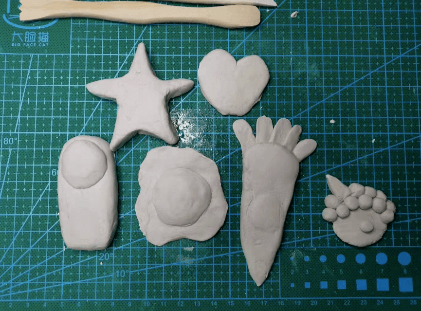 BeyzazuBeyza's tweet photo. Loved getting hands-on with clay in today’s mini pottery workshop—shaping messy mud into tiny planters felt like magic!  #ArtForAll #CreativeMoments， https://t.co/FpfE2xJHVS