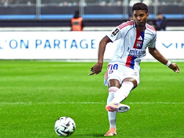 MediaOL69's tweet photo. Je vais tout mélanger tant pis la culture de l’instant : 

Abner 
Ainsley Maitland-Niles 
Tessmann 

C’est dehors le triangle des Bermudes qui nous coute un nombre incalculable de points ❌ https://t.co/Ffp0bYndy7