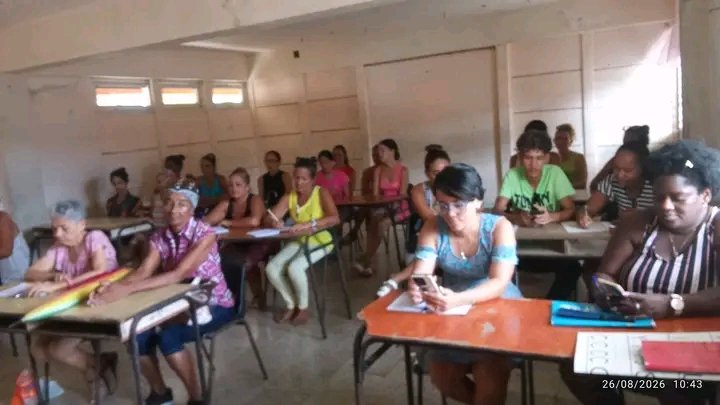 BaracoaE's tweet photo. Se debate en las instituciones educativas #Baracoa la implementación de las directivas generales, con las principales precisiones para su contextualización en cada institución educativa, así como las directivas de orden metodológico.
#PorUnaEducaciónDeCalidad
#1⁰DeSeptiembre https://t.co/YTgu7cHvdY