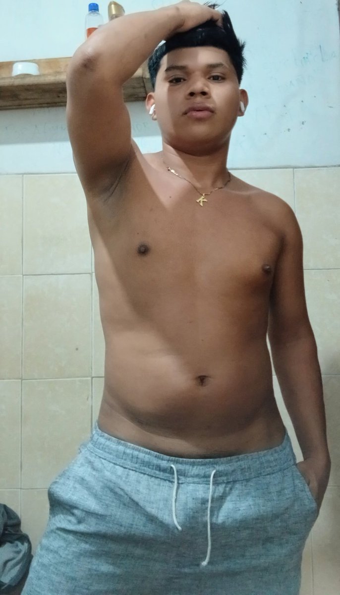 cholongobeNopor's tweet photo. Este aporte me llega 🔥comparta🔥de un celular q me encontre en un bus no tenia contraseña🔥🔥🔥 noc de kien era pero hay buco contenido kieren ver mas Rt https://t.co/lIRfT9331f