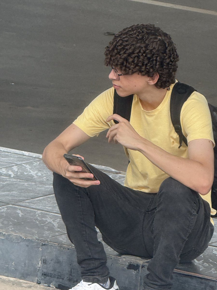 KamiCat_Y's tweet photo. Quem é esse delícia que eu e @k1ttyykk encontramos? https://t.co/EA7dN2L769