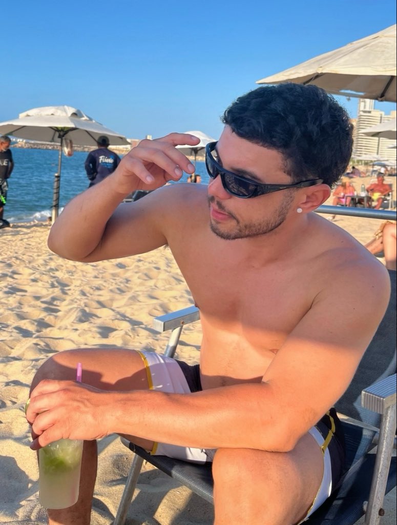dannilobibiano_'s tweet photo. 🏝️ https://t.co/QdfRhFN4bw