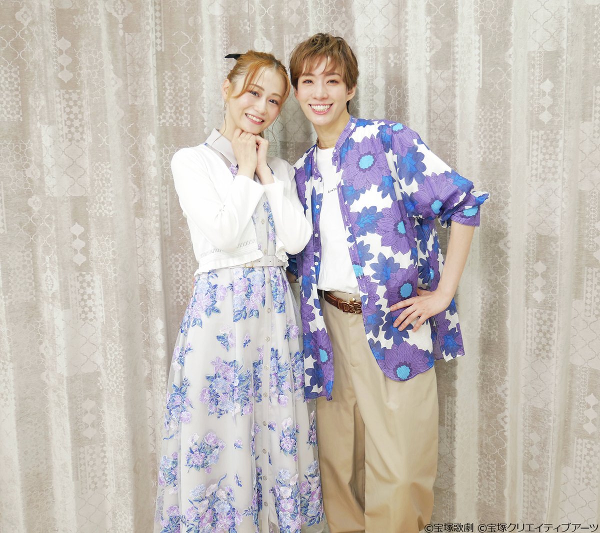 skystage_info's tweet photo. 【「ほっとなふたり、とっておきのひととき。」～花組のふたり～】
永久輝せあと星空美咲の“今”と”関係性”が楽しめる開局特別番組✨
副組長が進行役の和気あいあいのクイズや、牛になってのトーク🐄、永久輝と星空だけのコーナーなど、”いつも以上のふたりらしさと阿吽の呼吸”で、笑顔と笑いに満ちた45分。
明日28日(金)22:45～必見です!!