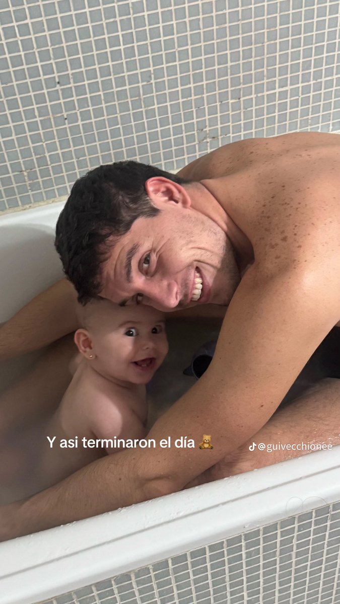 DeNatalidad's tweet photo. La felicidad 🫰🏻🤍✨ https://t.co/wfdSXa2czx