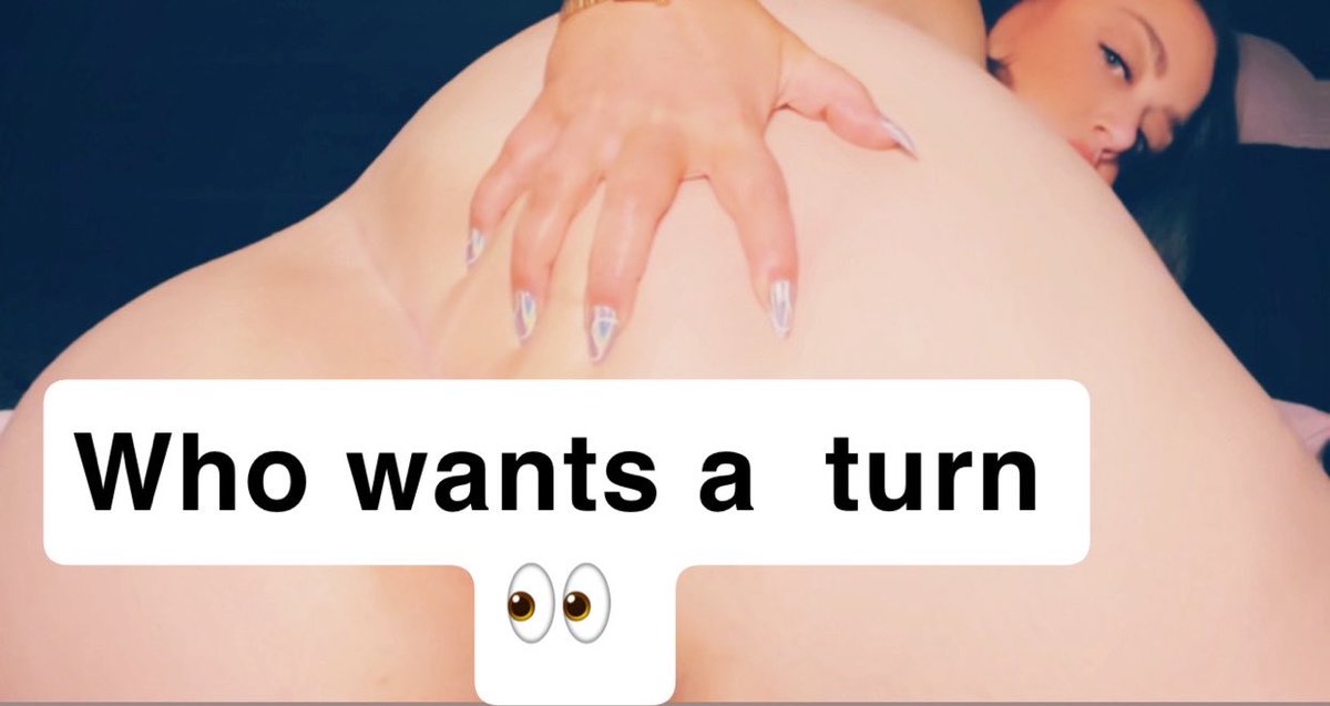 BubblesRanda's tweet photo. Look back at it 🥵

https://t.co/qjjD9e5D8F https://t.co/MUiN4VRxiC