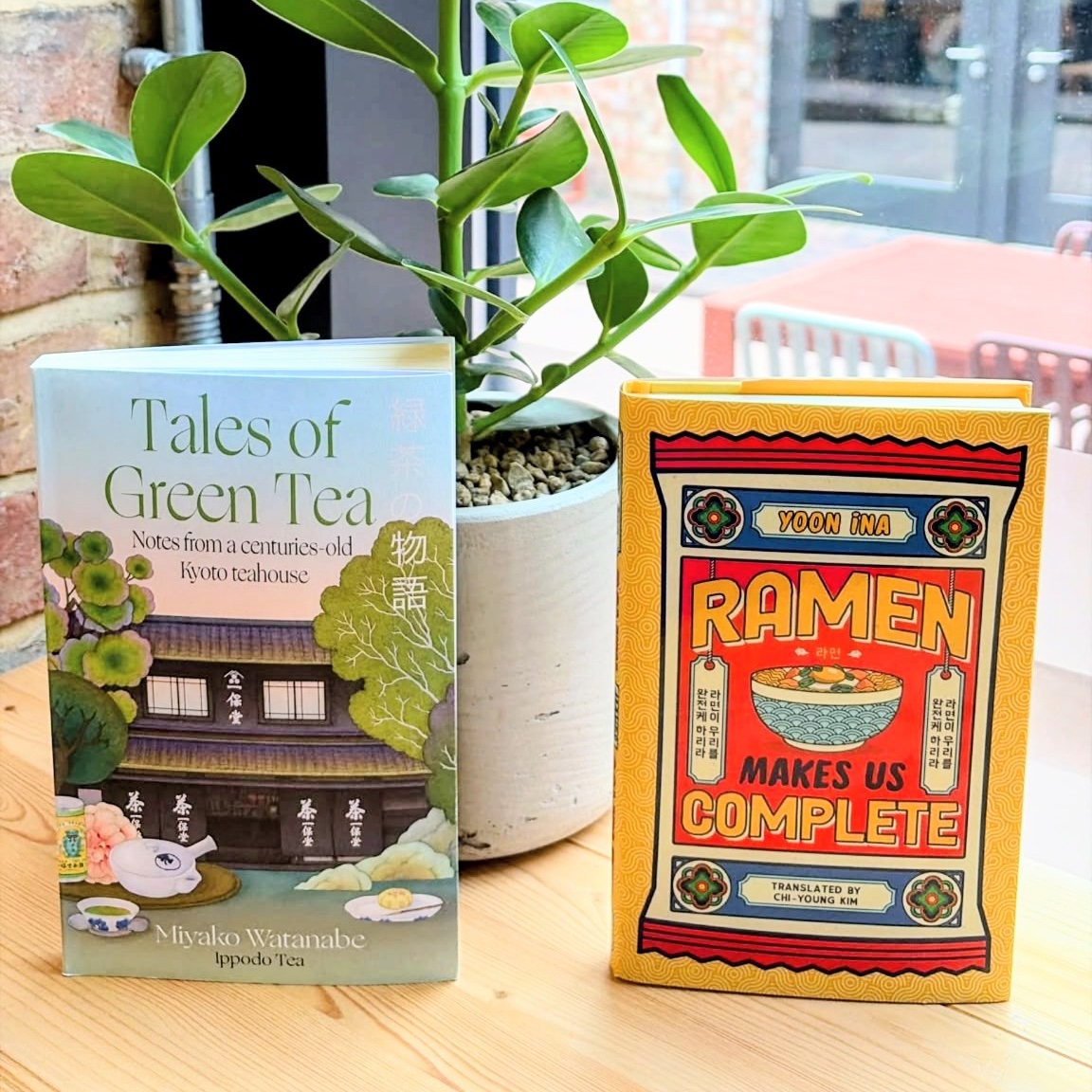 NewRiverAgency's tweet photo. Welcoming these two foodie nonfiction gems just in time for #WITMonth!

From 🇯🇵: Miyako Watanabe's elegant 🍵 TALES OF GREEN TEA 🍵 (@LittleBrownUK, tr. Cathy Hirano)

And from 🇰🇷: Yoon Ina's mouthwatering 🍜 RAMEN MAKES US COMPLETE 🍜 (@DoubledayUK, tr. Chi-Young Kim) https://t.co/hSWofFoSP9