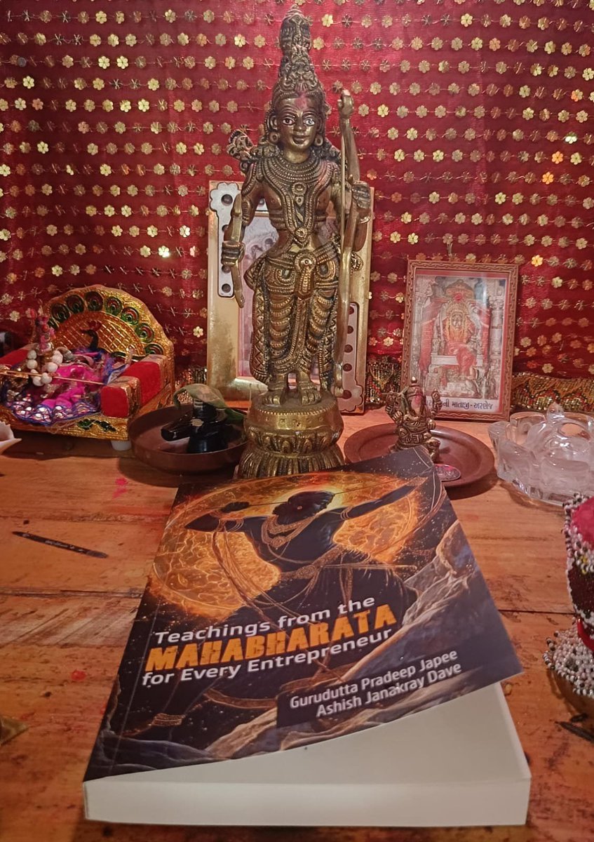 Ajd1667Dave's tweet photo. महर्षि वेदव्यास रचित महाकाव्य महाभारत में पूर्ण पुरुषोत्तम भगवान श्री कृष्ण की नीति पर आधारित वाणिज्य एवम् प्रबंधन विद्याशाखा के लिए अति आवश्यक पुस्तक की प्रथम प्रत आज मर्यादा पुरुषोत्तम भगवान श्री रामचन्द्रजी के चरणों में समर्पित।।
वंदे संस्कृतमातरम्।।
 https://t.co/1U7WRN8UWL https://t.co/i7ZLoPGJ5f
