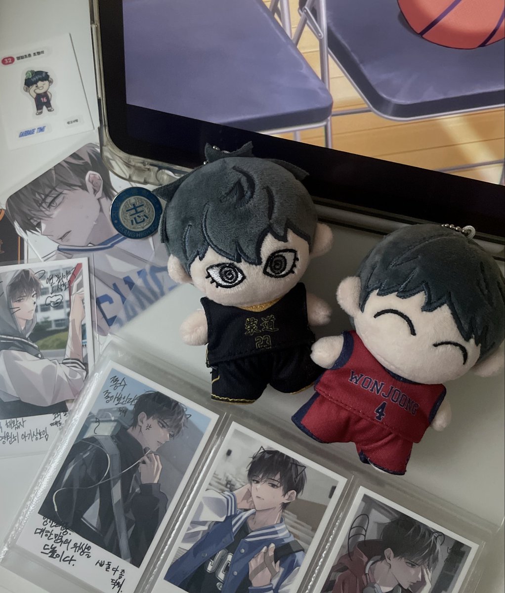 choo2vz's tweet photo. 심심할 땐 싸움을 붙여보자 𝅄 https://t.co/1lr9b8ziak