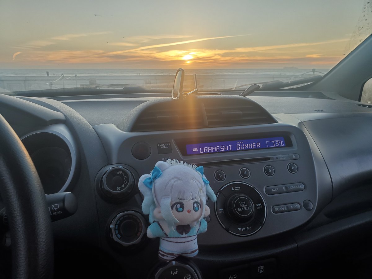 malcontent5000's tweet photo. Won't you let me linger in your summer just a while longer? #mintogo https://t.co/upOiUu6lAz