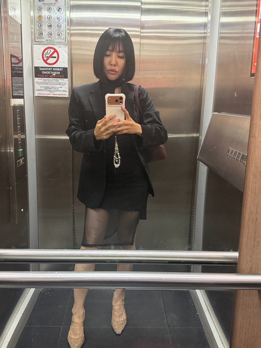 narandulam's tweet photo. Зун дуусаагүй л юм байна шатаж үхэх гэж байна🥵🥵🥵 https://t.co/WkldKpY55g