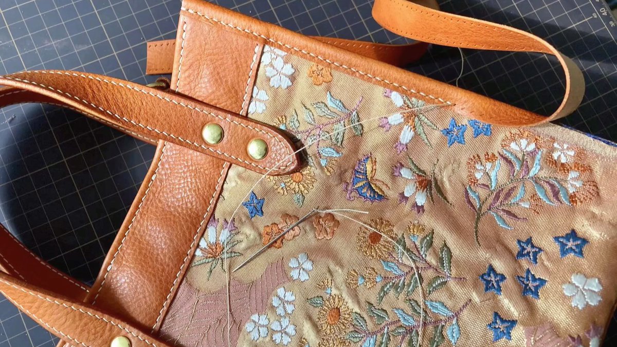 Nice_PN's tweet photo. Crafted my own linen tote bag this weekend—no fancy skills needed, just some fabric, thread and good vibes! Love how each stitch makes it one of a kind https://t.co/5rHjuZpheX