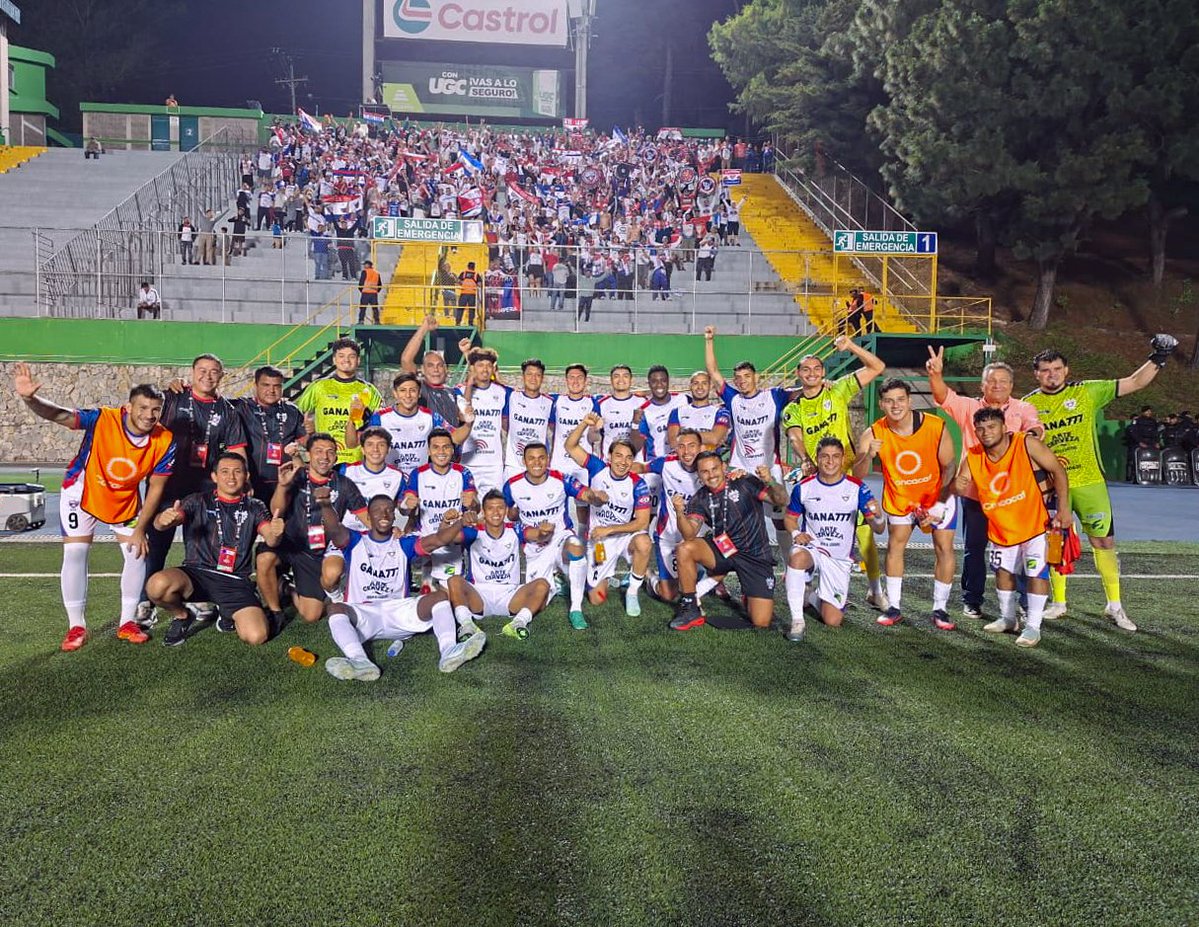 cdlafirpo_sv's tweet photo. 𝐅—de FE
𝐈—de INSISTIR
𝐑—de RESISTIR
𝐏—de PELEAR
𝐎—de ORGULLO
Cinco letras que hoy nos llevan a 𝐂𝐔𝐀𝐑𝐓𝐎𝐒 𝐃𝐄 𝐅𝐈𝐍𝐀𝐋 https://t.co/WjF1Il19YH