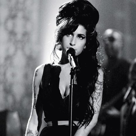 CorvusSFA's tweet photo. i wish she was still alive. it hurts my heart to imagine what her third and potential future albums would have been like and what could have been as well. https://t.co/3Z6E5iCTEv