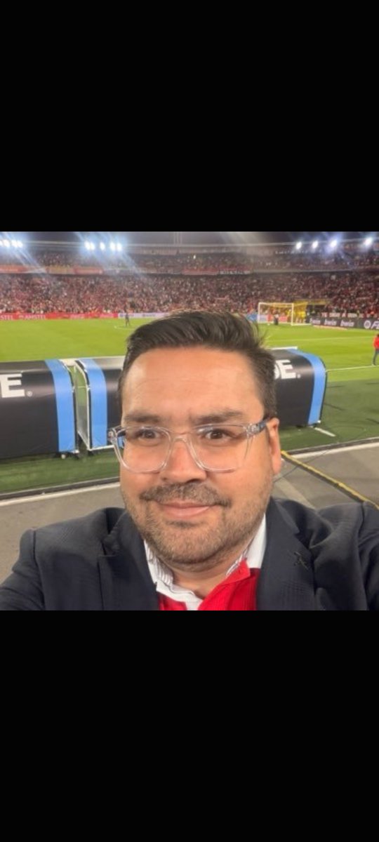 javierrtu's tweet photo. @SANTAFERCHELA @SantaFe Que más puede mirar este visco
Una el arco y otra la bandera de millonarios jajajajajajajajjajajajajajajajajajajjajajajajaja bocón hpta jajajajajajja https://t.co/m2FfePjY4j