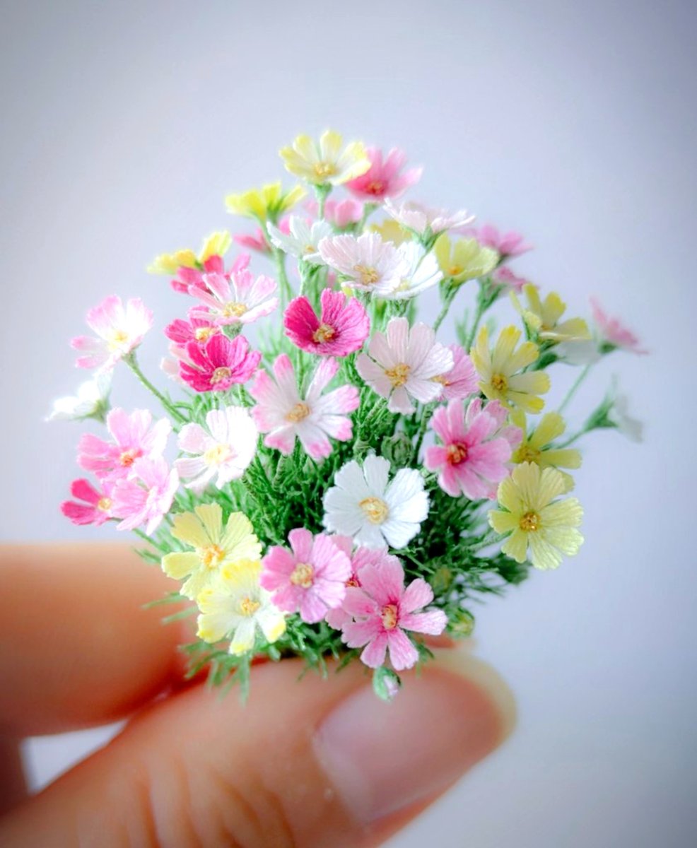 tete_shigoto's tweet photo. これ全部、固めた刺繍糸だけで作ってます https://t.co/jF1NIDK55D