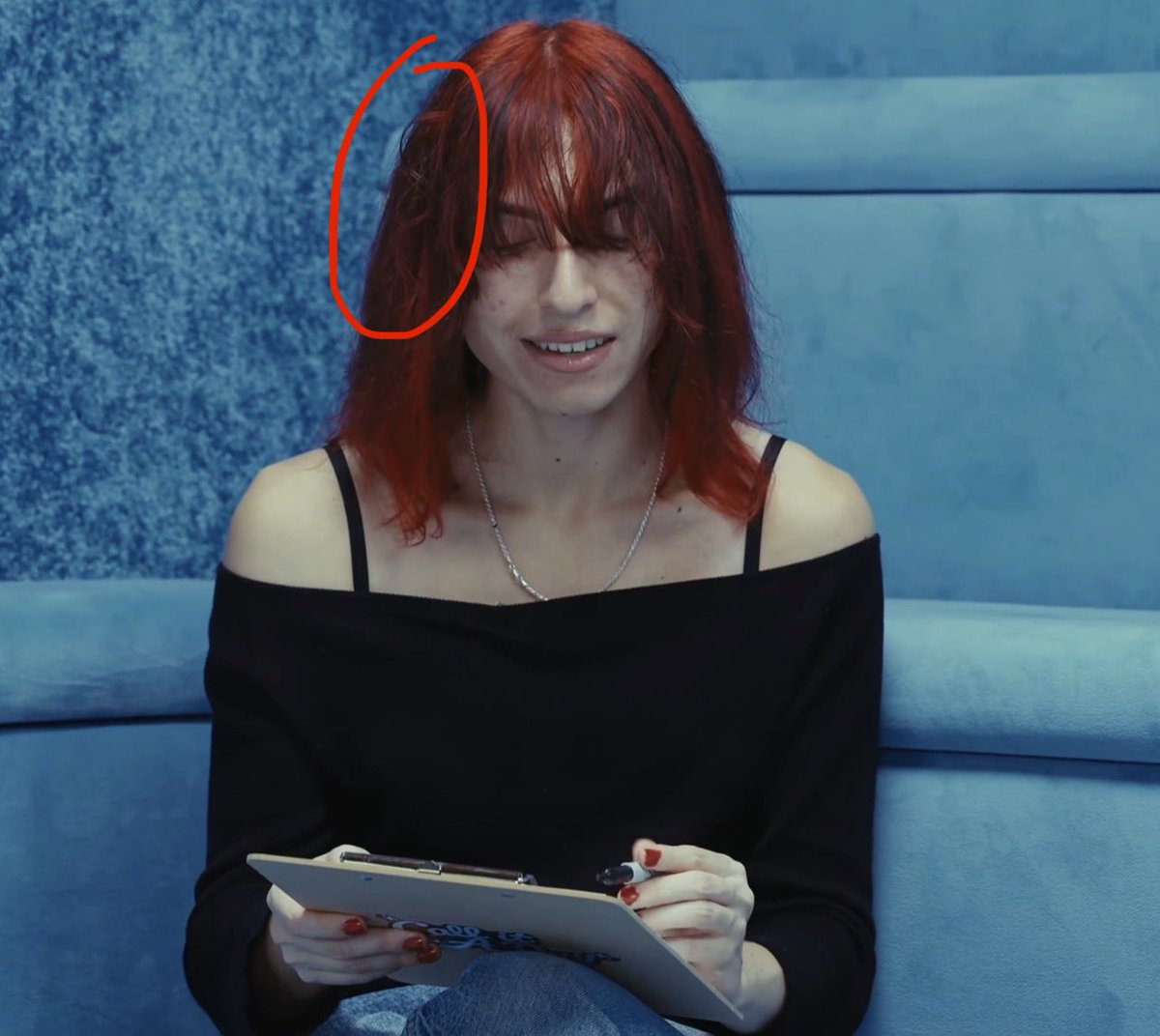 BYAMONDO's tweet photo. girl watch out it's escaping https://t.co/daZVSKDljB