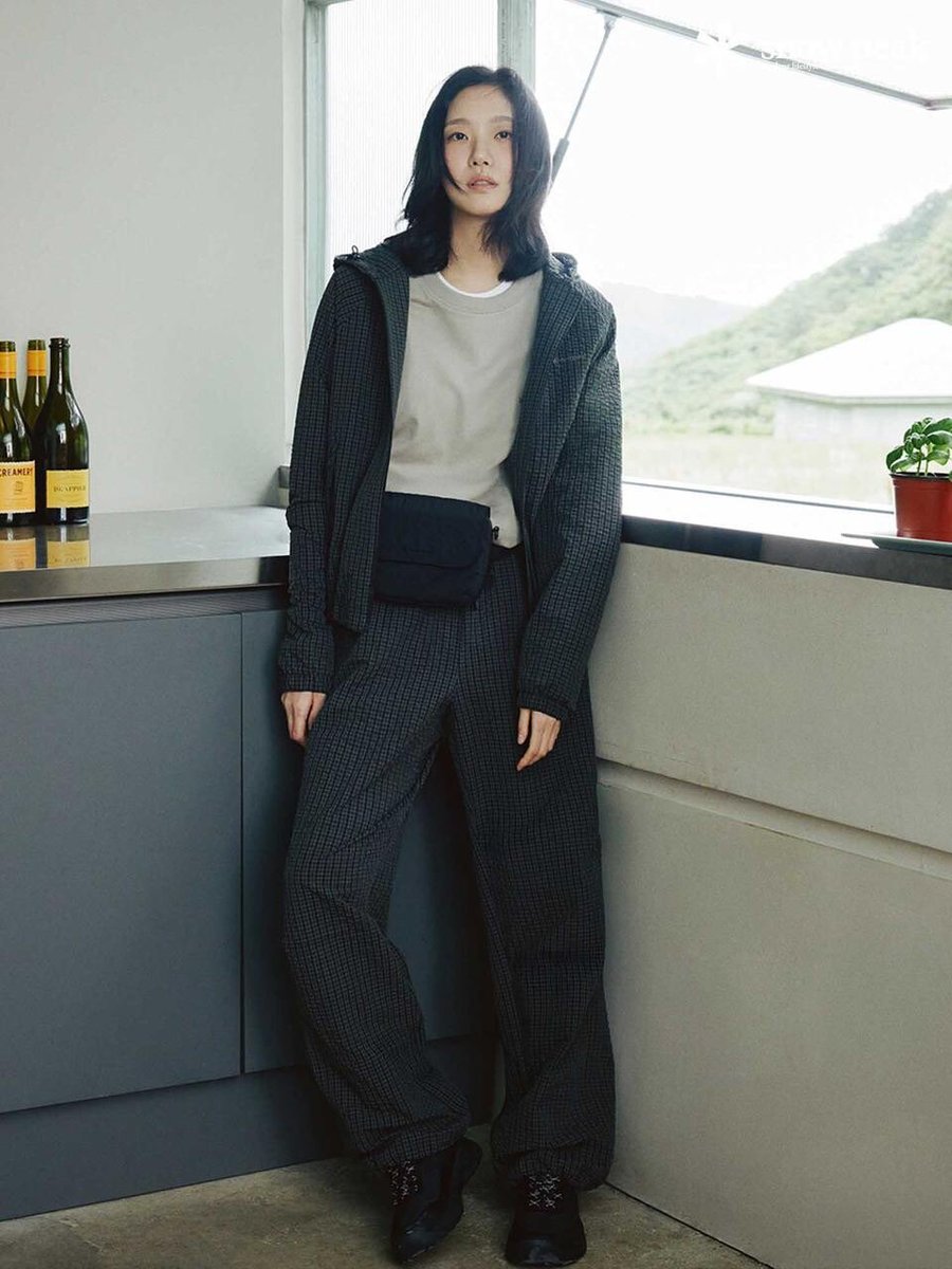 ggonecherie's tweet photo. Snow Peak Apparel has chosen actress Kim Goeun as its new face ahead of the 2026 fall season. Positioning itself as a premium outdoor brand, Snow Peak Apparel selected Kim Goeun as the muse for its 2026 FW season and unveiled the first pictorial from its fall collection featuring her.

A brand representative explained in detail why Kim Goeun was selected, saying, “We chose Kim Goeun as our new muse because we felt that her image and style, where naturalness and sophisticated sensibility coexist, align well with the brand’s direction of pursuing harmony between nature and everyday life.” 

https://t.co/Xk0TAG1UmK