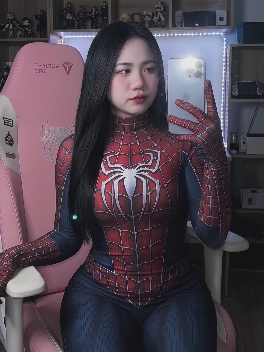 Nxttxk19's tweet photo. แมงมุมลายตัวนั้น🕷️🕸️✨ #โคราช https://t.co/QOnfDr6438