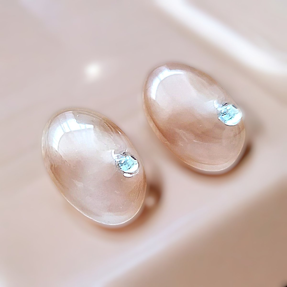 Mare_unwavering's tweet photo. お久しぶりです♪
ちょっとバタバタしててまだ新作は難しいのですが、この度ブランド名を【𝐌𝐚𝐫𝐞】に変えました！

𝐌𝐚𝐫𝐞というのは「ありのままの」という意味があり、他人の目に左右されず本来の自分を大切にして欲しいという意味を込めました✨

これから、𝐌𝐚𝐫𝐞をよろしくお願いします。 https://t.co/Cu5nLJMfaR