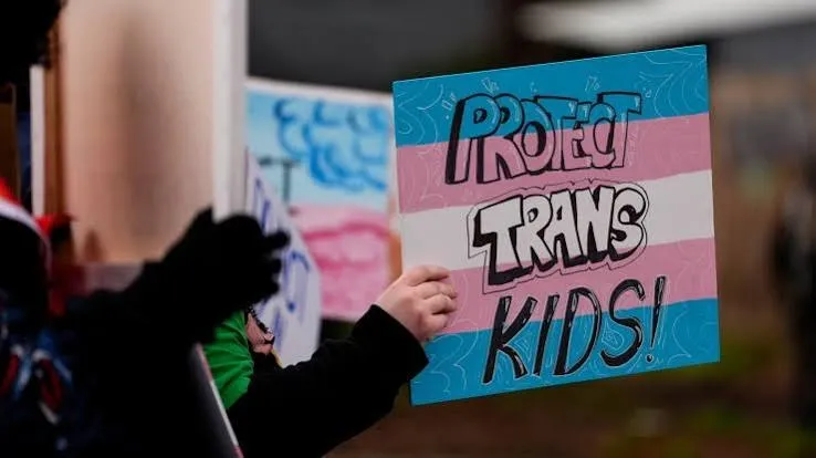 ANewWaveRight's tweet photo. 🚨 THE PROOF IS IN: A major new HHS study confirms a direct link between radical transgender ideology and left-wing political violence. 

Details Here👇
https://t.co/b1LLo9KVCY

#lawandorder #publicsafety #violentleft #genderideology

#ANewWaveRightNews https://t.co/R3Tt4F6GqN