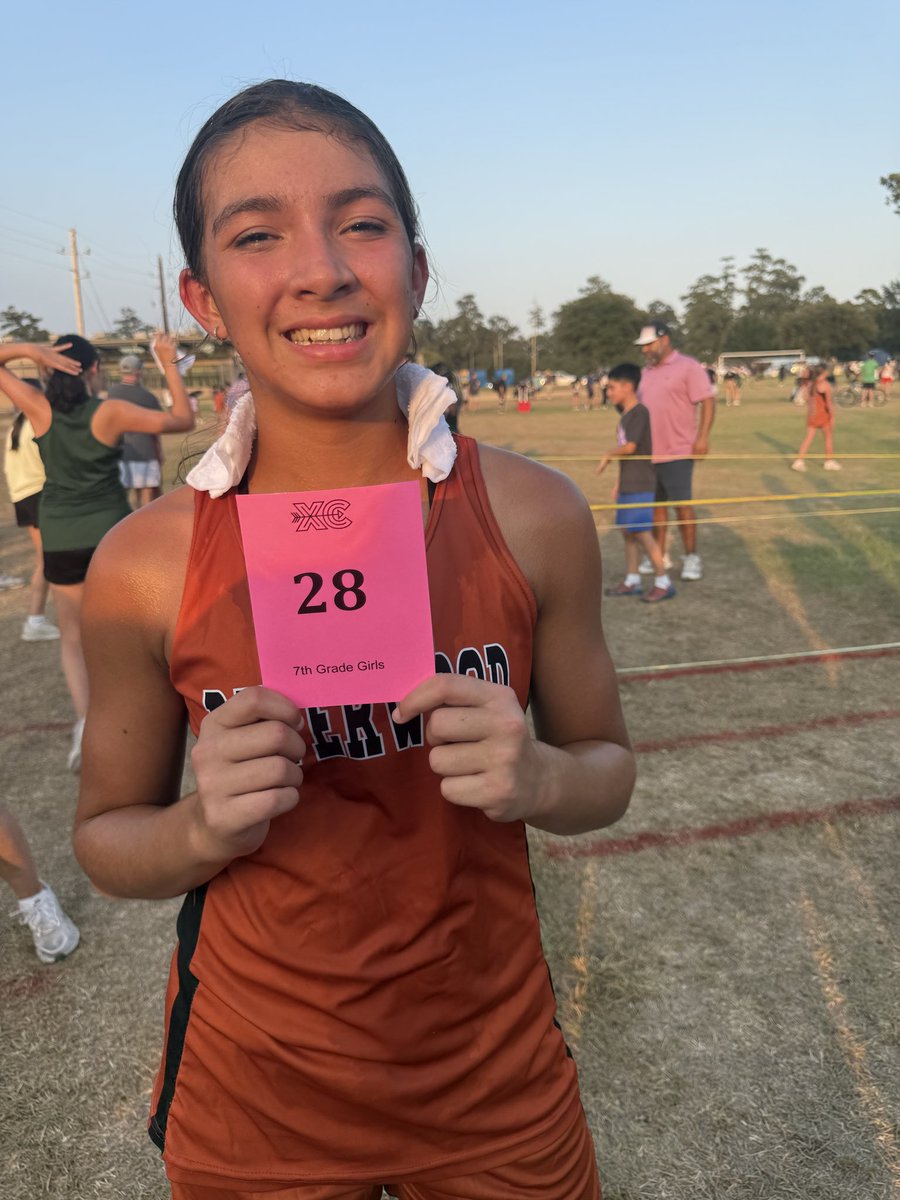 AriyaCleveland's tweet photo. First cross country meet in the books! 🏃♀️🔥
1.5 miles — 13:30 ⏱️
Proud of the start, but there’s plenty of room to get faster. Time to keep putting in the work and chasing that next PR! 💪
#CrossCountry #XC #FirstMeet #Runner #PRChasing #KeepGrinding #StudentAthlete https://t.co/b0T3xNo2iQ