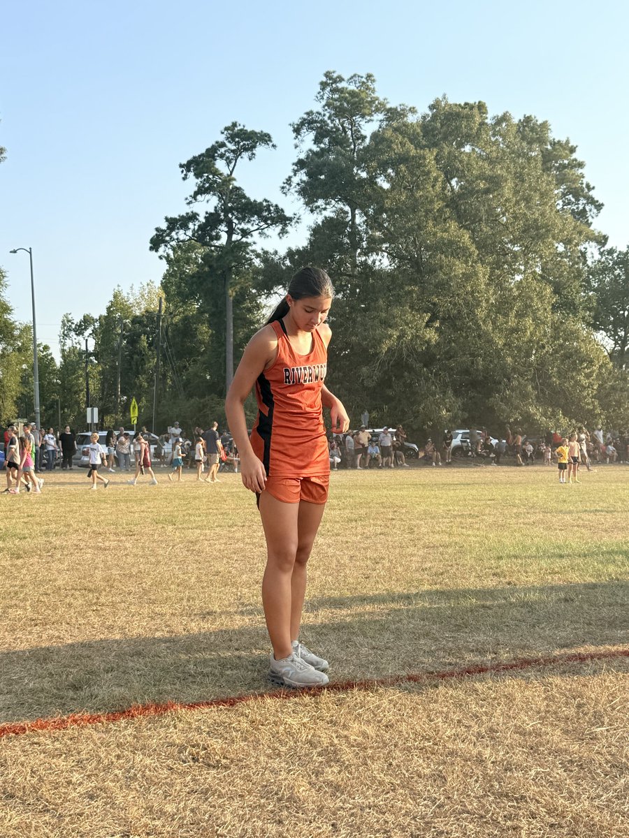 AriyaCleveland's tweet photo. First cross country meet in the books! 🏃♀️🔥
1.5 miles — 13:30 ⏱️
Proud of the start, but there’s plenty of room to get faster. Time to keep putting in the work and chasing that next PR! 💪
#CrossCountry #XC #FirstMeet #Runner #PRChasing #KeepGrinding #StudentAthlete https://t.co/b0T3xNo2iQ