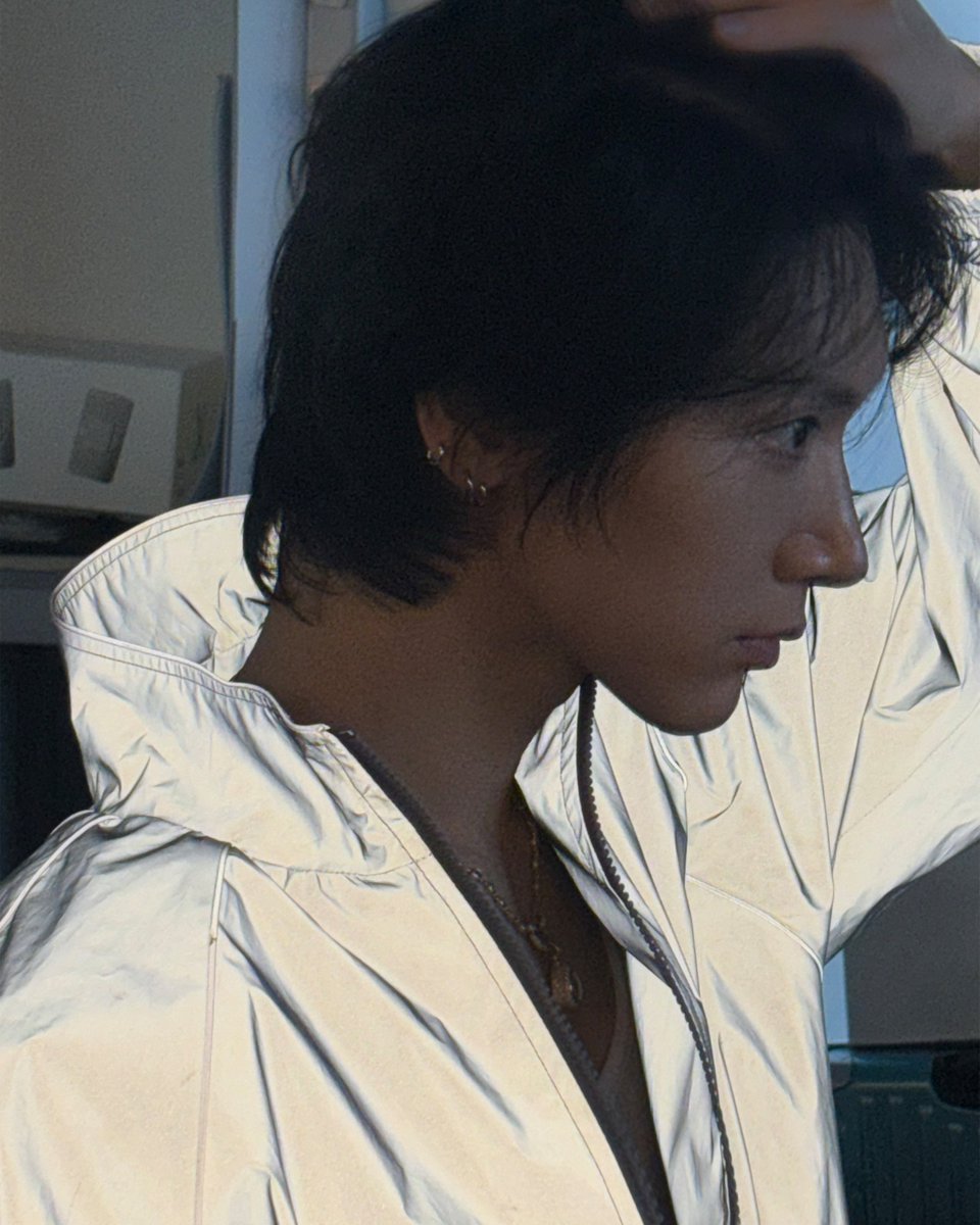 BeeloveTeuk's tweet photo. ถึงจะงงๆกับคอนเสป แต่เออลูกพี่ผมหล่อเว้ยยย
#TEN_OUTWEST https://t.co/HDYGERZw2z