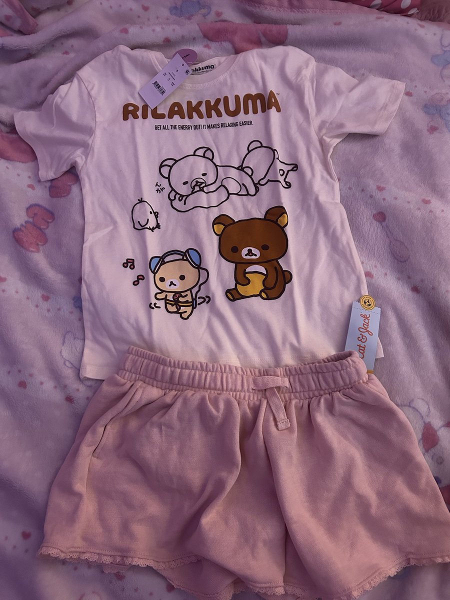 crunkfien's tweet photo. i got new sleepy clothes from target ^_^ https://t.co/wYr0w8x8y0