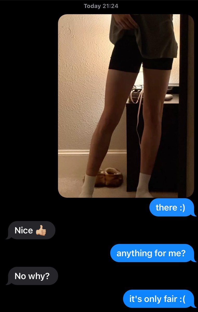 acitruscrush's tweet photo. / suggestive 

#spideycastle AU 
exchanging pictures 
(OOC/crack lowkey) https://t.co/UY93FCLOzc