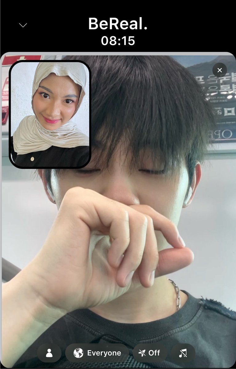 kinyisjun's tweet photo. sneek peek bereal kita ><

#HOSD #HrtzOnSelcaDay #YYJ https://t.co/IrHcJWkYsJ