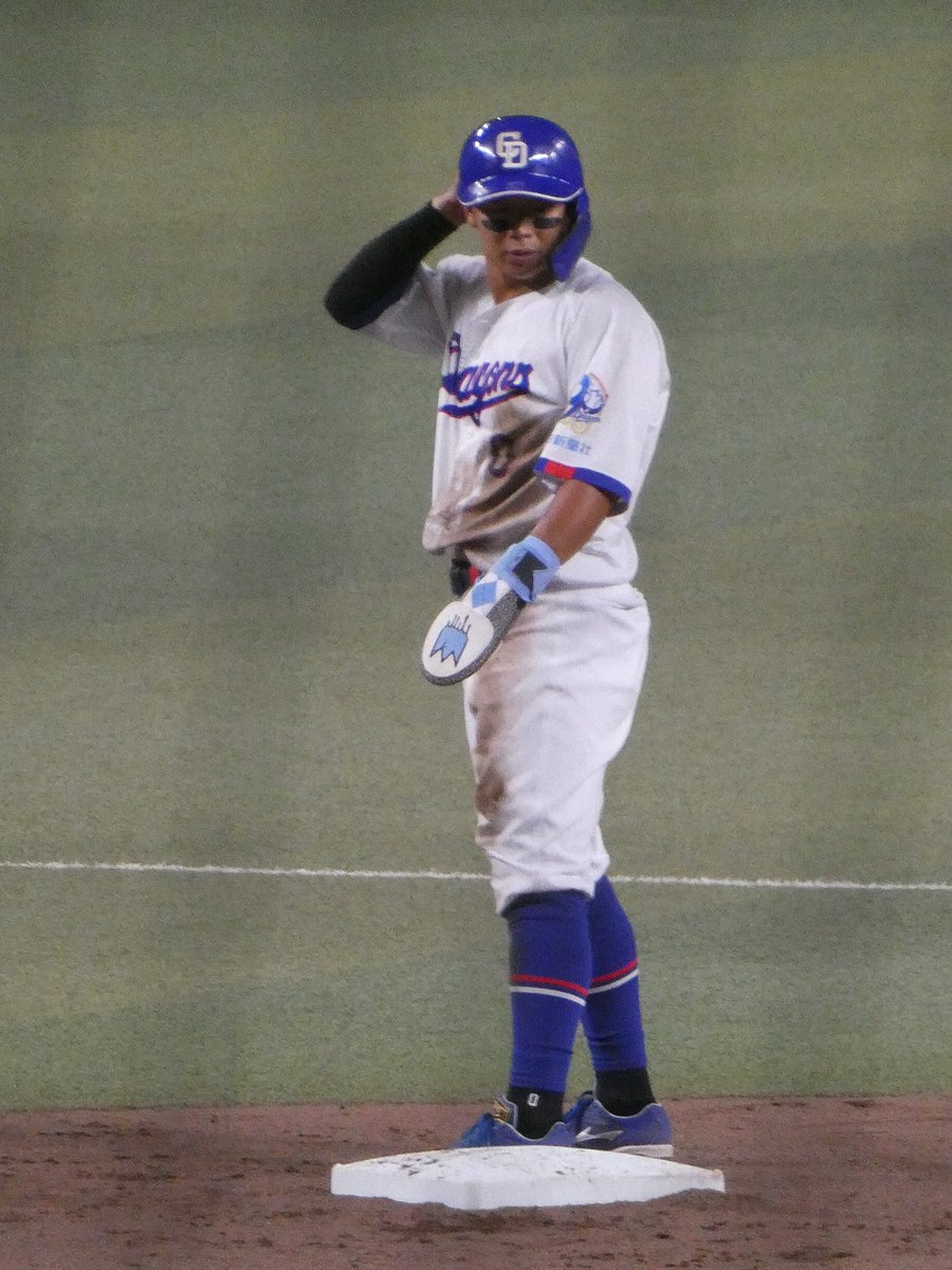 s2_s2oo00's tweet photo. ⚡️盗塁後⚡️
#辻本倫太郎　#中日ドラゴンズ https://t.co/uZu5RZddPV
