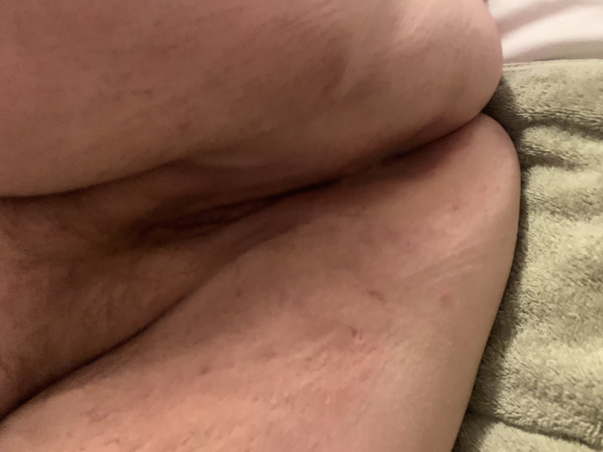 flbeach352's tweet photo. Would you cum on or inside? https://t.co/u29Fzw6fMG