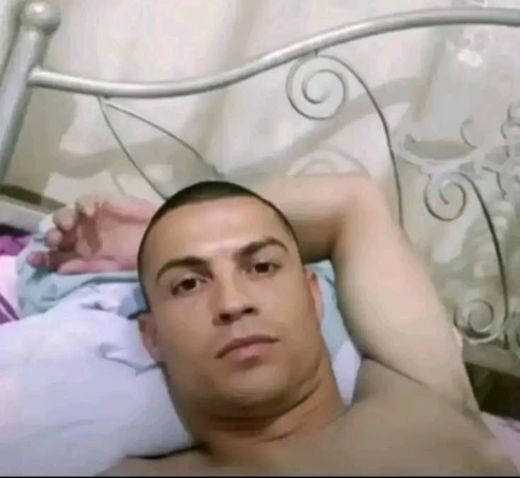 luna24097's tweet photo. como me veo esperando a q me hablen porq me da miedo interactuar https://t.co/BhpW8wbGR0
