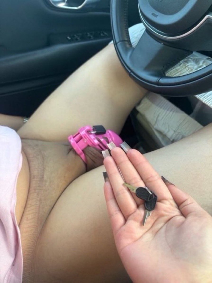 Goddess__reecce's tweet photo. Who else is ready to surrender control and let Mistress keep the key? 👠🔒
#femdom #chastity #submission #worship #findom https://t.co/RXDNm621Az