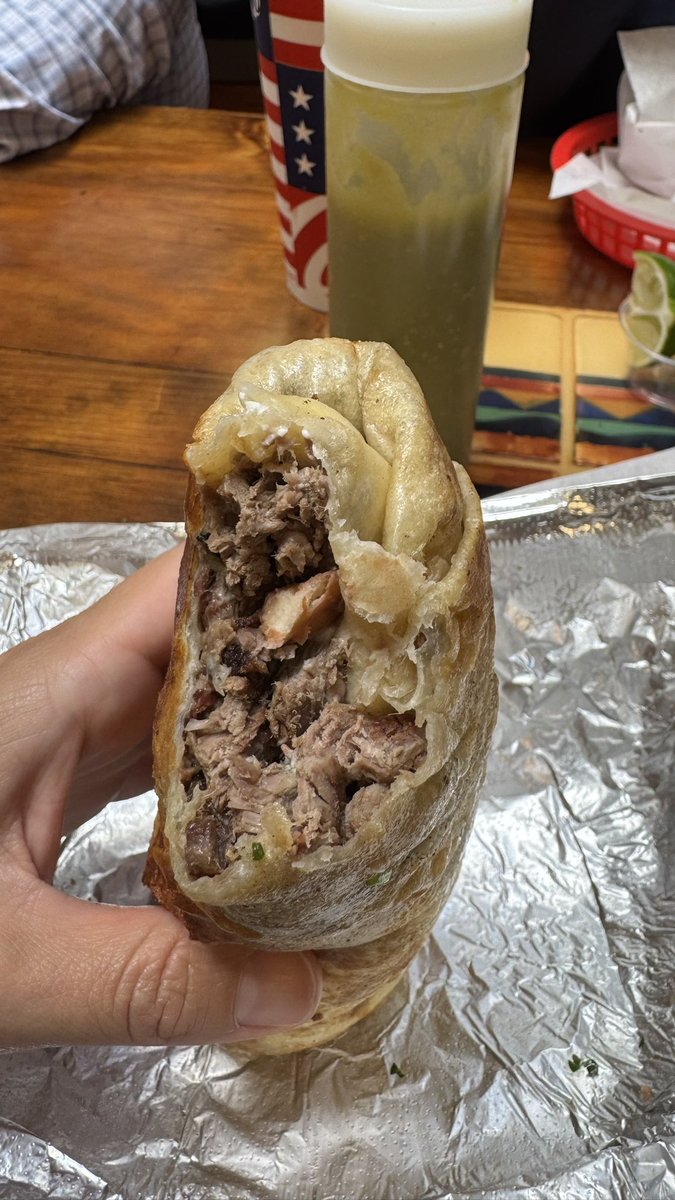 _GamerBabeJess's tweet photo. still the best burrito in the city, fuck your opinion. #NoRiceGang 

📍 La Taqueria, San Francisco https://t.co/oWnPLN8qqE