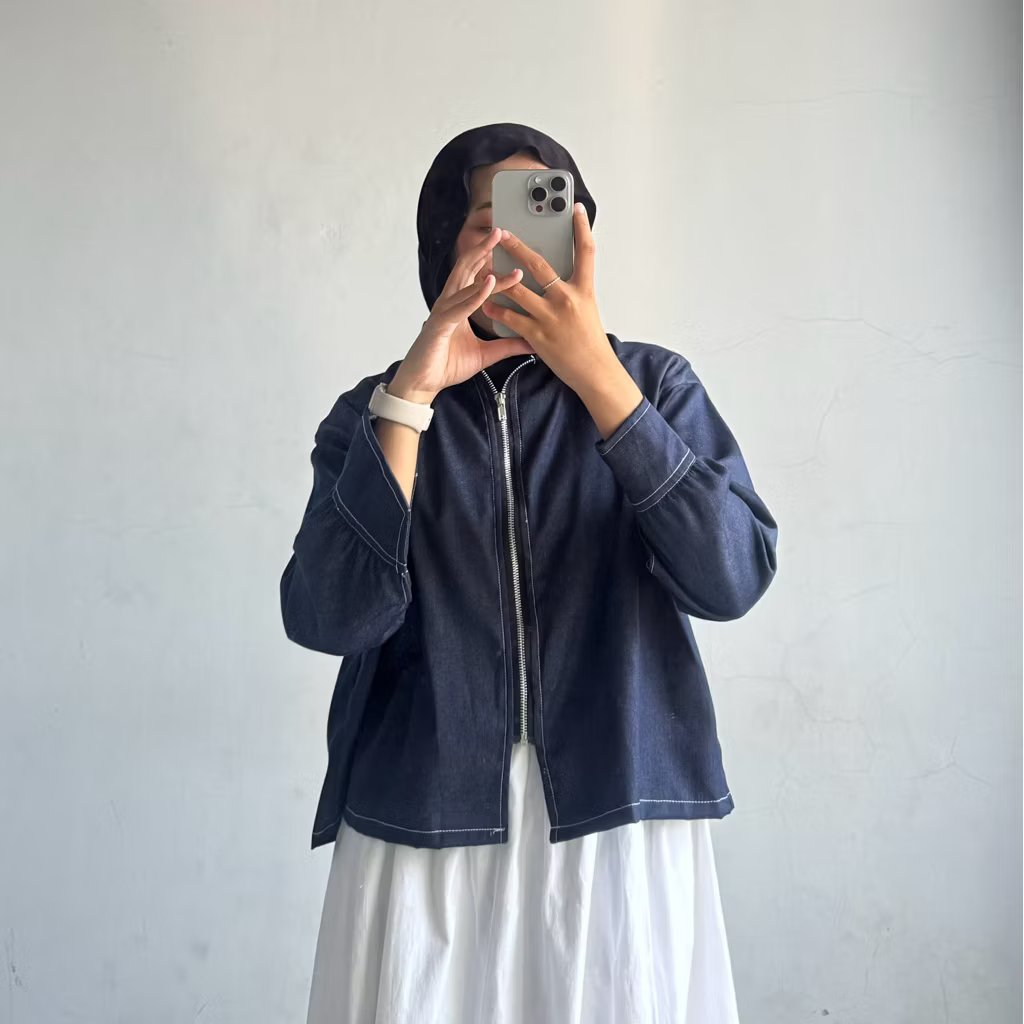 gaurisav's tweet photo. Salah satu rekomen mix and match outfit yang look nya ga pernah gagal adalah denim on denim ini👖 https://t.co/jR0gORwTwJ