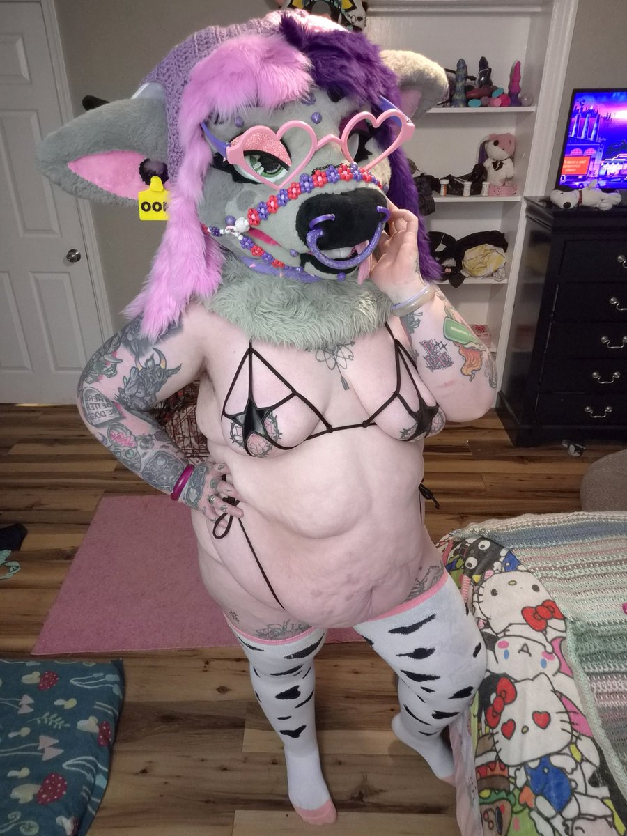 babybloodlet's tweet photo. do you think i look good in this tiny little lingerie? 🥴🥰❤️

#nsfw #nsfwtwt #furrynsfw #furryad #yiff #murrsuit #murrsuiter #alt #tattoos #piercings #nonbinary #chubby #bbw #plussize #pawg #lingerie https://t.co/nOIUlXnTVP