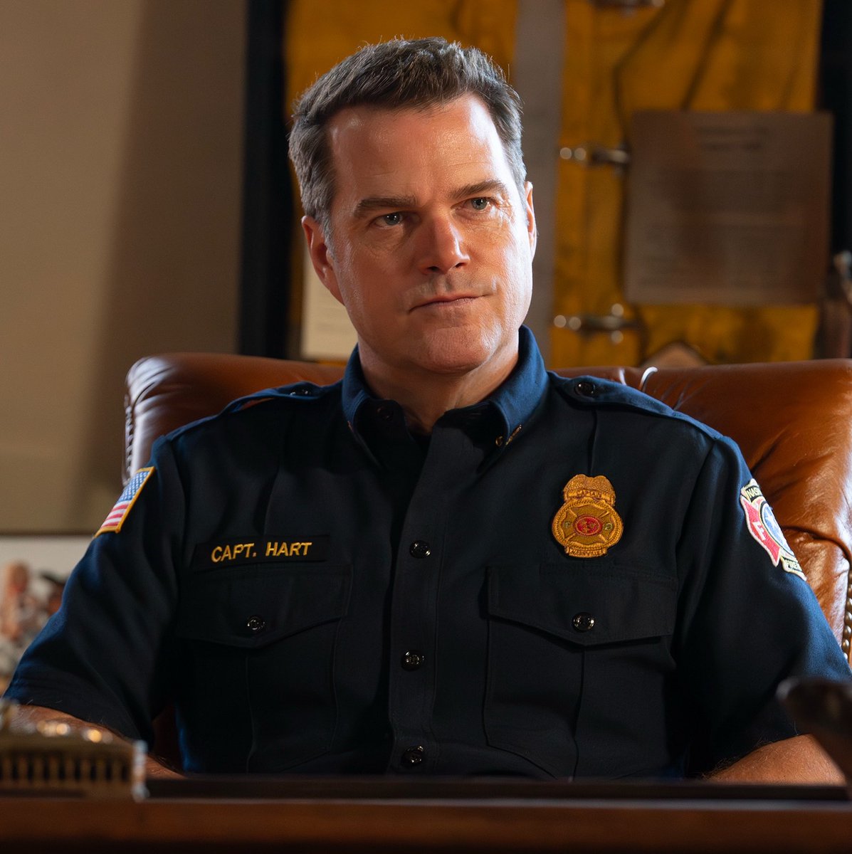 911TVNEWS's tweet photo. Rob Lowe wants to return as Owen in 9-1-1: Nashville, and pitches a golf course disaster:

“[Chris] and I are huge golf fans, […] maybe there’s a flash flood on the golf course. Or maybe there’s a lightning strike that lights the locker room on fire”

🔗: https://t.co/jRmYJiQ7by https://t.co/QYgGeDMxJZ