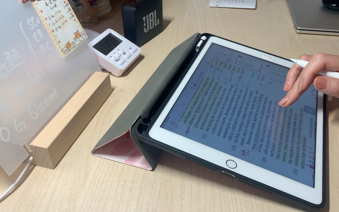 FBurCuCesuR's tweet photo. Just finished a 1-hour English vocabulary sprint—nailed 50 new words u0026 sorted tricky phrasal verbs into my flashcard app!  Progress beats perfection, right #DailyLearning https://t.co/MpmnVJ61Dg