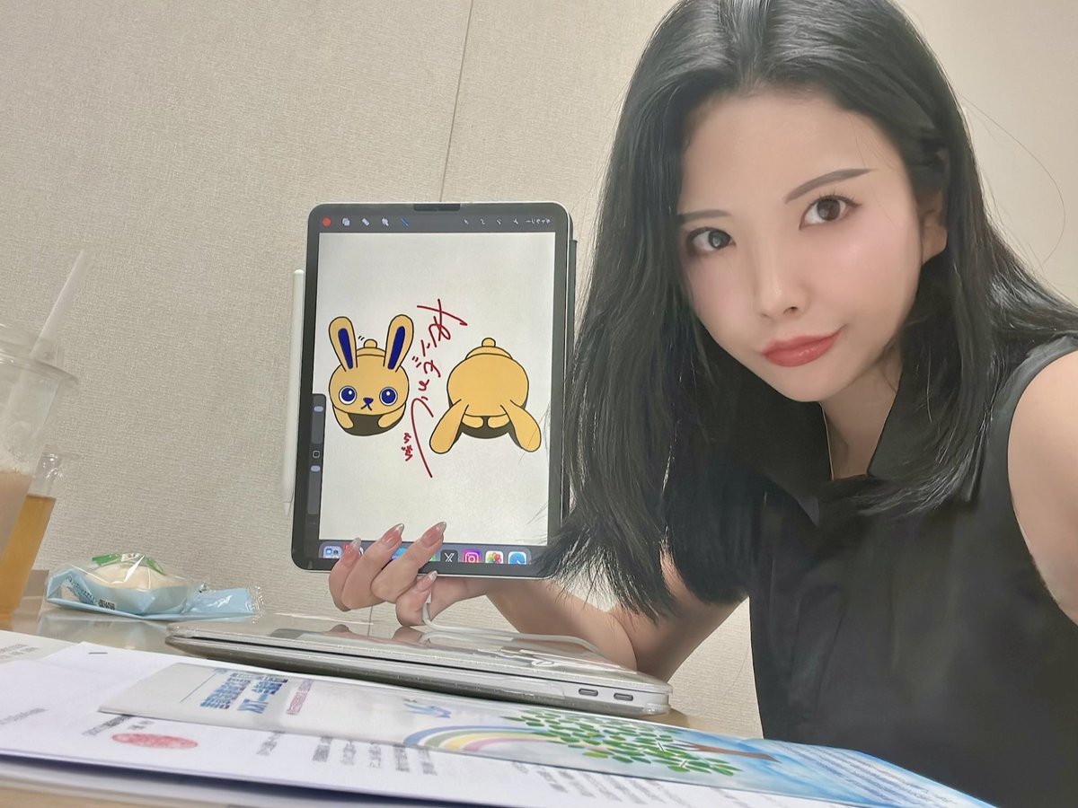 panyachan_jp's tweet photo. 予算要望2日目が始まっています。
隙間時間で月例都政レポート作成中。
殺伐としたTLにうさぎを流す活動。 https://t.co/s0zyQjDcwO